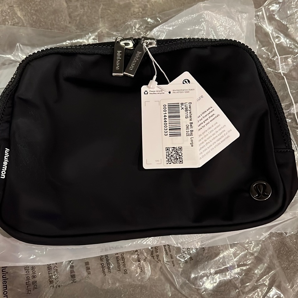 Lululemon Black Everywhere Belt Bag Large